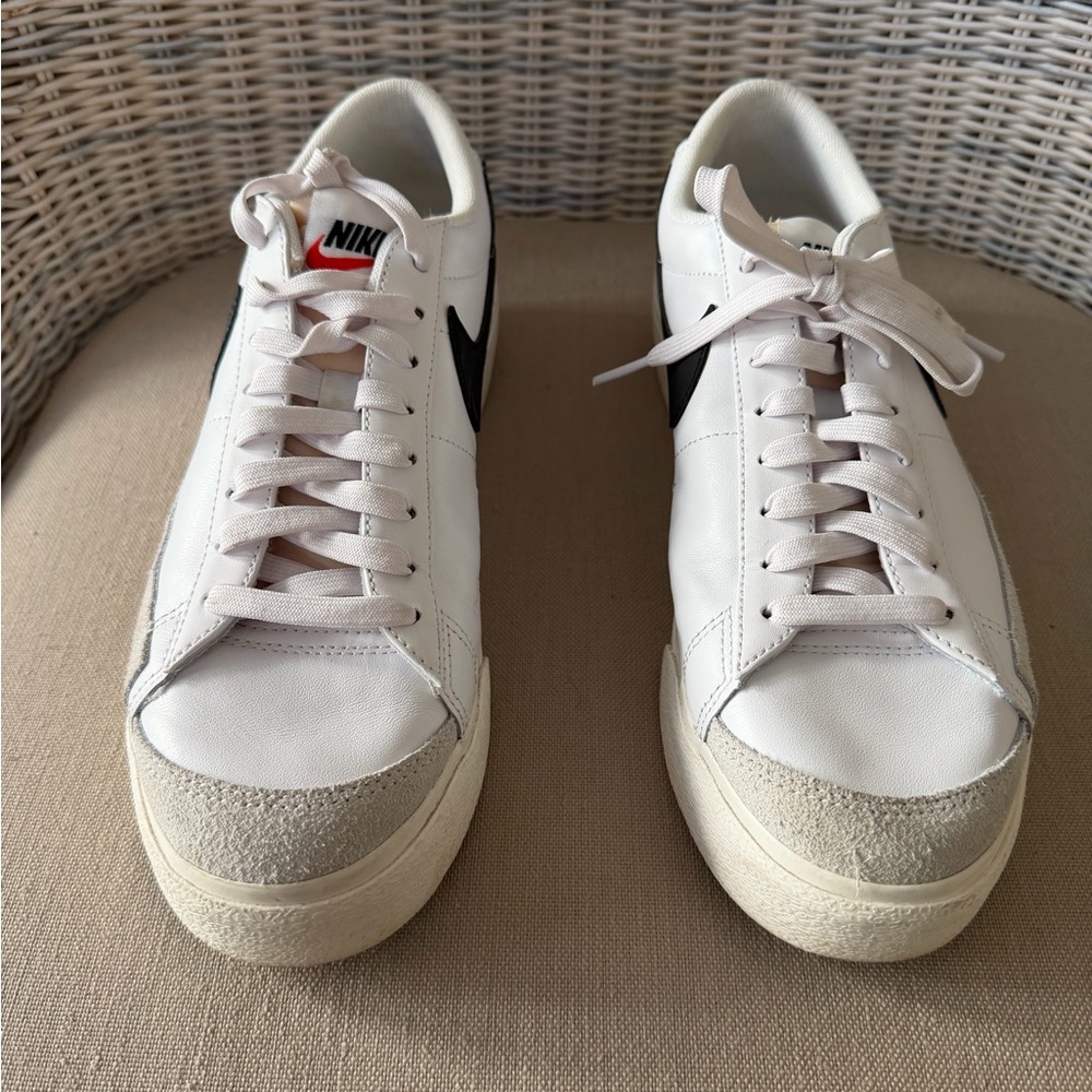 Nike Classic White and Black Low-Tops